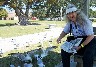 Ginny feeds seagulls.jpg (213226 bytes)